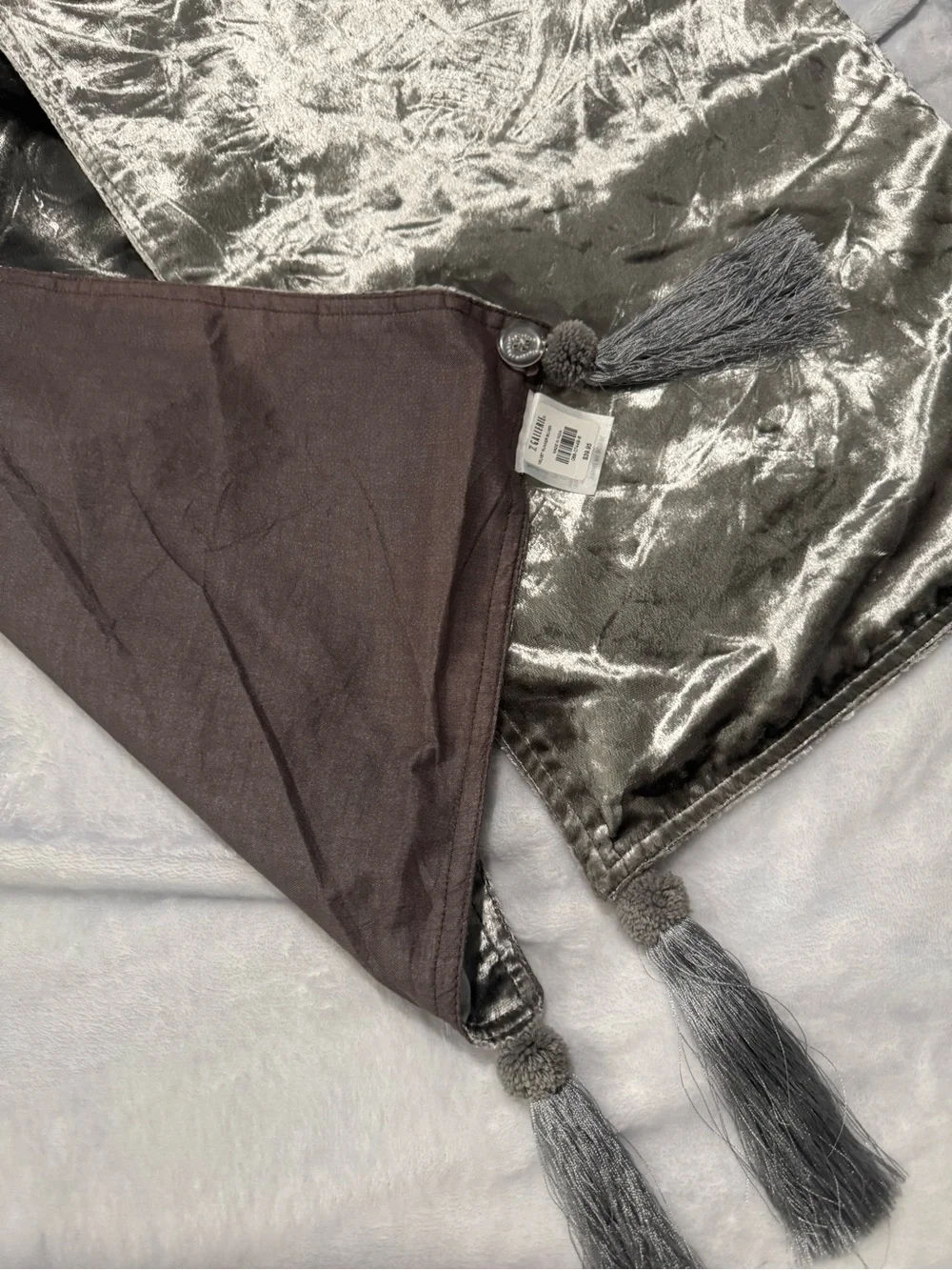Z Gallerie Silver Grey Table Runner
